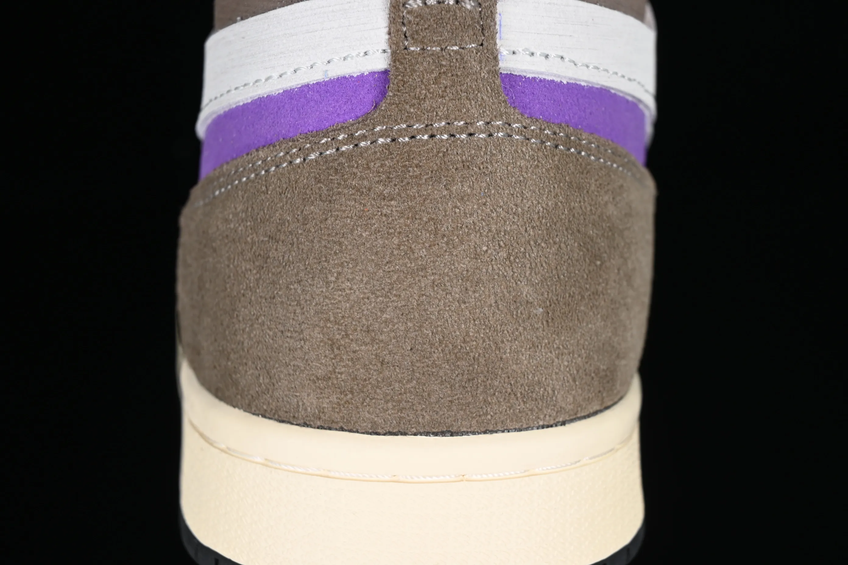 All categories Air Jordan Jordan series basketball shoes Air Jordan 1 High Air Jordan 1 Zoom CMFT AJ1 Joe 1 gray and purple color matching DV1307-205